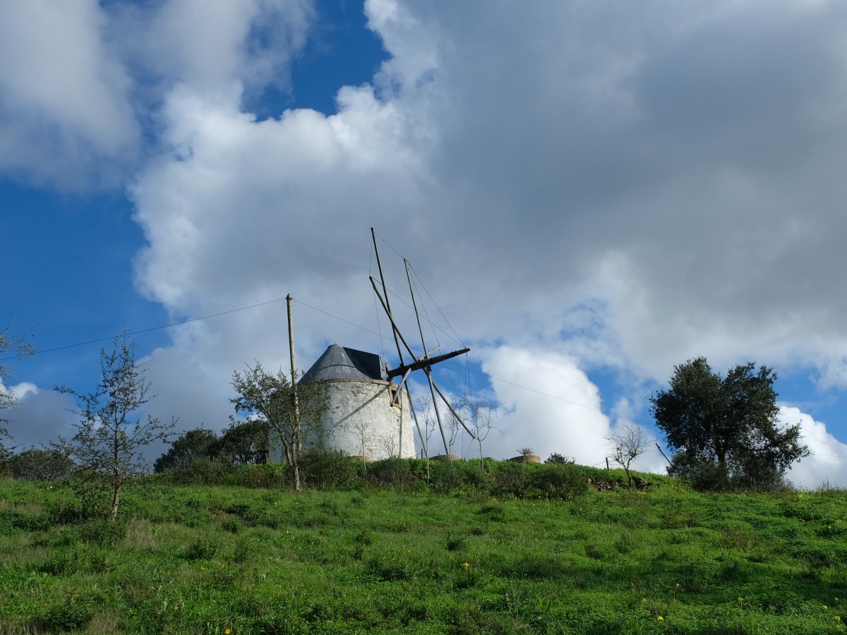 Surf on Someone Else’s Turf — Hiking the Rota&nbsp;Vicentina